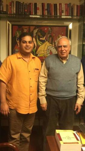 With senior advocate and Indian National Congress leader Shri Kapil Sibal in New Delhi on 16/11/2016.